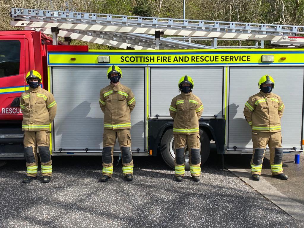 Tonight we welcomed our new recruit FF Caroline Ross to weekly training tonight . Pictured last week at her successful TTM in Oban. 
#staffin #isleofskye #scottishfireandrescue #retainedfirefighter