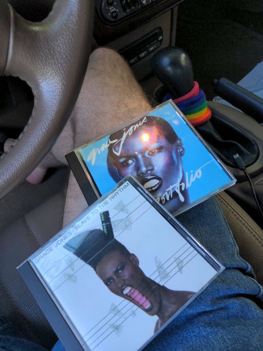 letEGO_go's tweet image. Happy Birthday Miss @gracejones !!! I love you dearly!