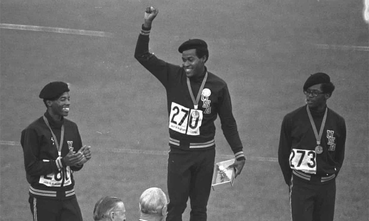 EdgeofSports's tweet photo. Lee Evans has passed at 74. Now think about how young he was 53 years ago when he took the medal stand in a black beret and challenged racism at the Olympics.... right after setting a world record. Olympic athletes today considering protest in Tokyo stand on a legacy of courage. https://t.co/GtBEVZ4b9v