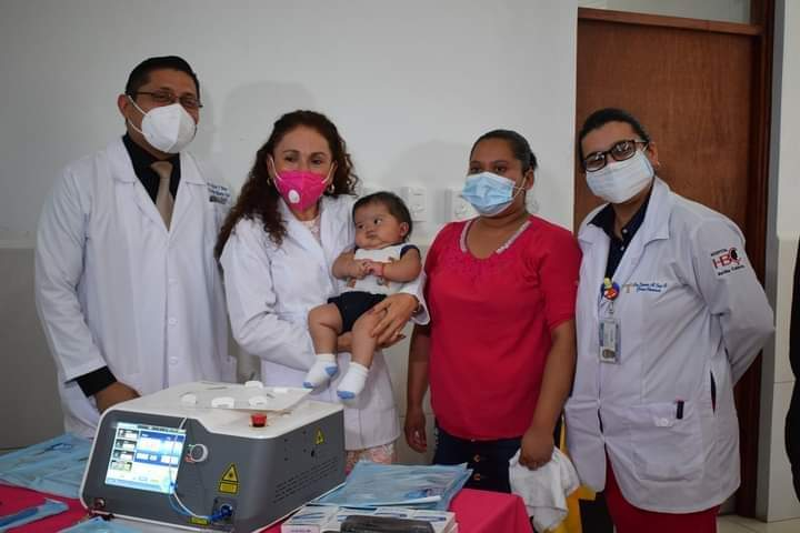 elcaitenic's tweet photo. El día de hoy #19Mayo, el Hospital Bertha Calderón recibió un nuevo equipo de cirugía láser de alta tecnología que servirá para corregir malformaciones como espina bífida e hidrocefalia dentro del vientre materno.

#MayoBendito #Nicaragua 
#MayoDignidadNacionalVencemos https://t.co/5Wx6wm8yDV