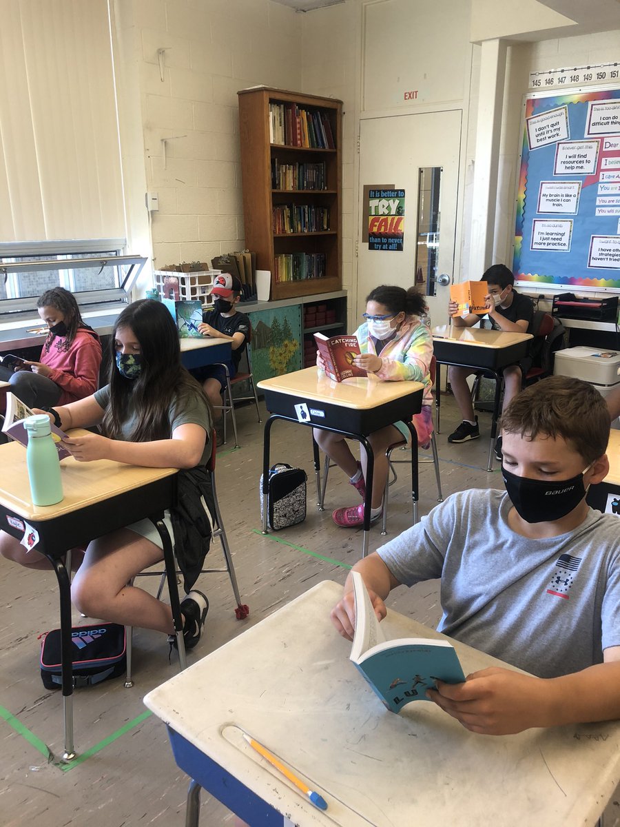 A HUGE thank you to my 5R students and their families for helping me start my classroom library! I am beyond grateful for the generous gift and the kids will definitely be putting them to good use! They were already so excited to get reading! ❤️ #awesomeamvet