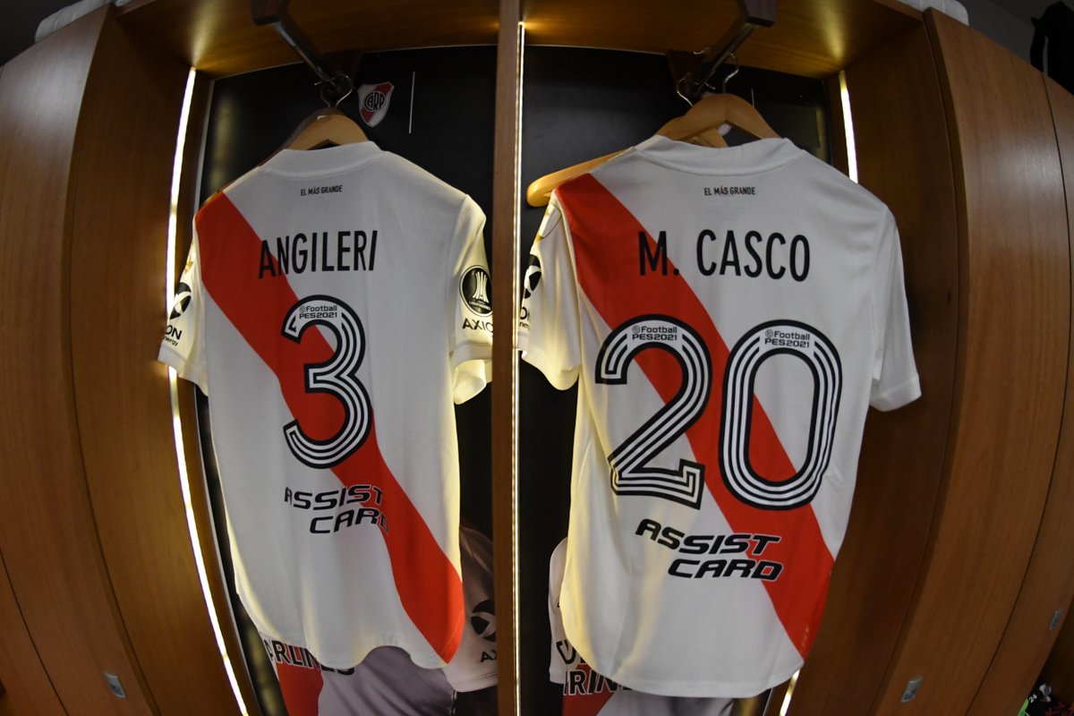 RiverPlate's tweet photo. Nuestros colores.

#JuntosSomosMásGrandes ⚪️🔴⚪️ https://t.co/mjEXqhu7bR