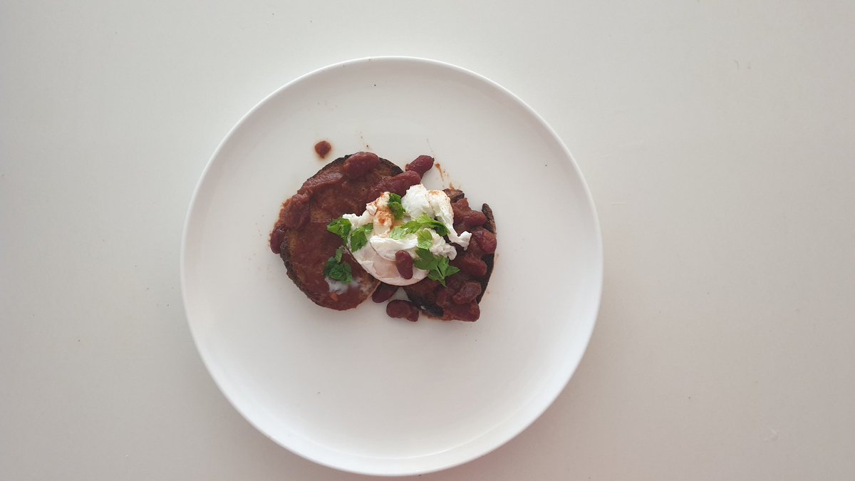 When <a href="/SirPatStew/">Patrick Stewart</a> posts about baked beans and you can't stop thinking about them all morning but don't have a can in the house...improvise with a home made version (and a poached egg on top)! Note: must stop looking at Twitter feeds when hungry.