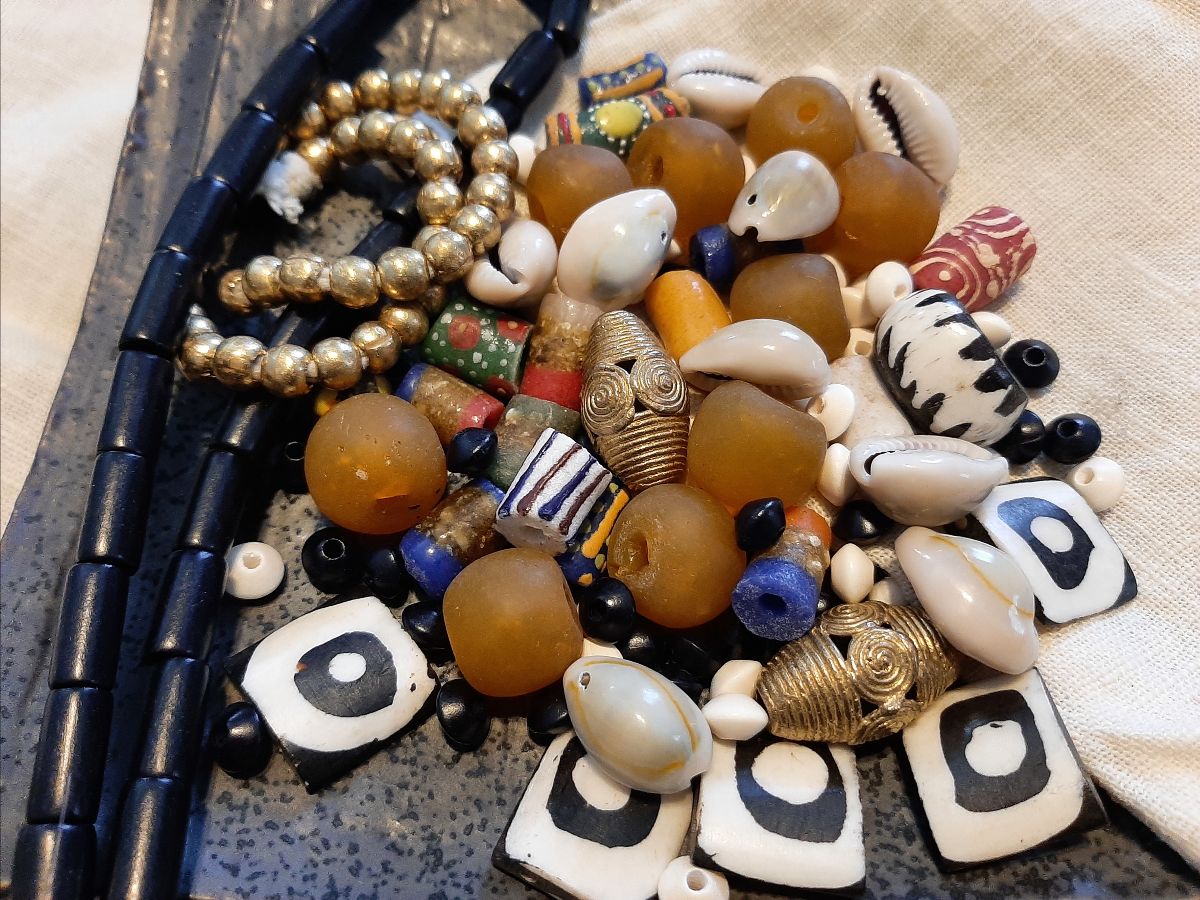 Sign up today for Introduction to African Inspired Handmade Beads and Jewelry. This free workshop series is a part of the Ohio History Connection’s 55+ Adult Classes. June 3 – Thurs., July 29, 1 p.m. – 3 p.m. 
Free class &amp; supplies! ohiohistory.org/seniorclasses to 
register.