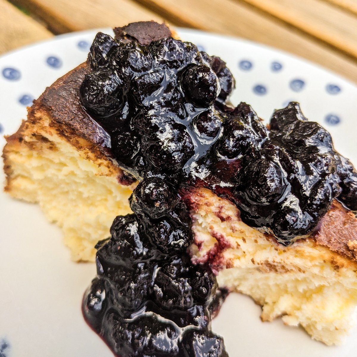 canopyandunder1's tweet photo. A scrumptious treat made extraordinary with our wild #salalberry spread.  These berries bring their delicate aroma and just the right amount of sweetness to this creamy cheesecake. https://t.co/QqKODUbIZ2