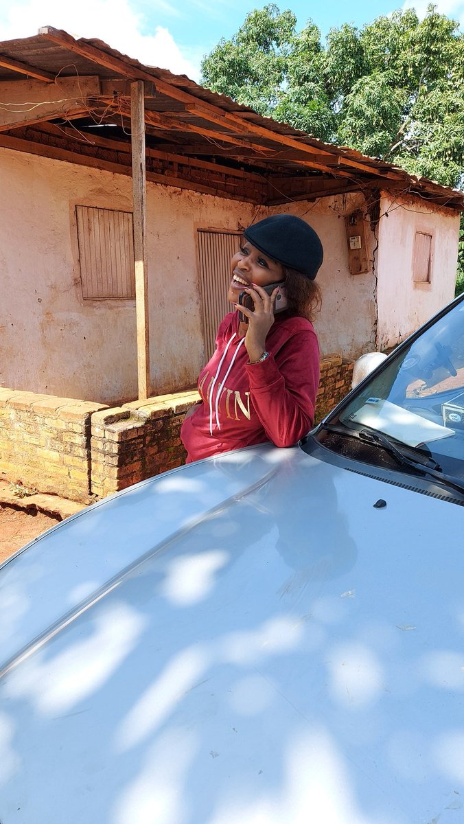 jocelyne_bizart's tweet image. Bisou à tous merci d’être Toujours présent 🥰🙏🏽❤️ 

Suivez-moi moi aussi 👇👇
Instagram: Jocelyne Bizart 
Twitter : Jocelyne Bizart 
Youtube : Jocelyne Bizart 

#lyzara_productions #KmermixsGroup #samuser #musiquecamerounaise #yunika