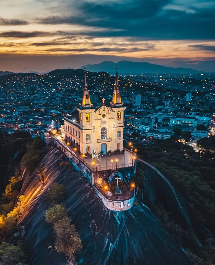 BAILE DA SELVA 82K⛪️🌳🐻🌲🐝 tweet media