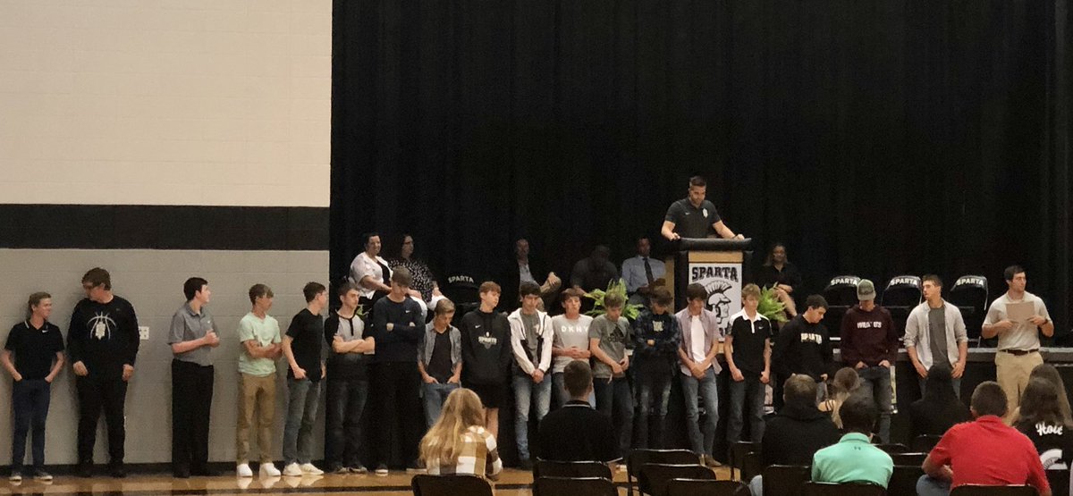 SpartaHSTrojans's tweet photo. Sparta 2021 Athletic Awards Night. Great night to honor our athletes. https://t.co/hUDepnQZpz