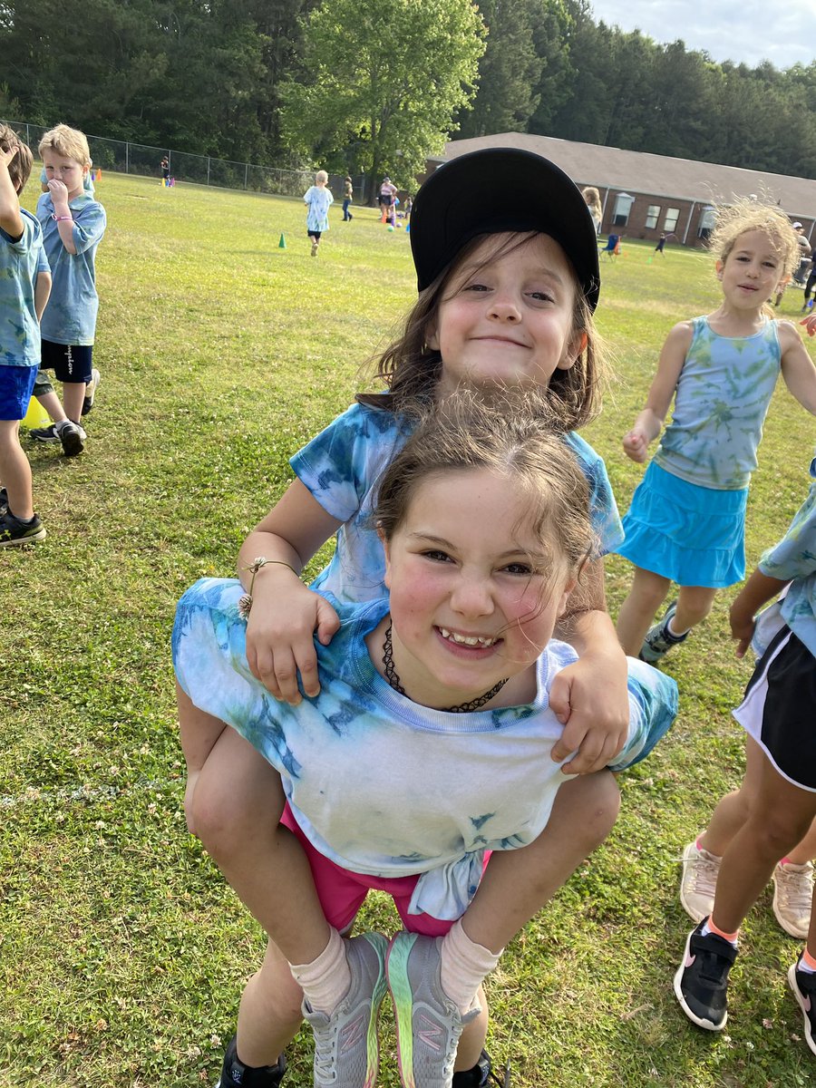 Hannah Roge tweet media