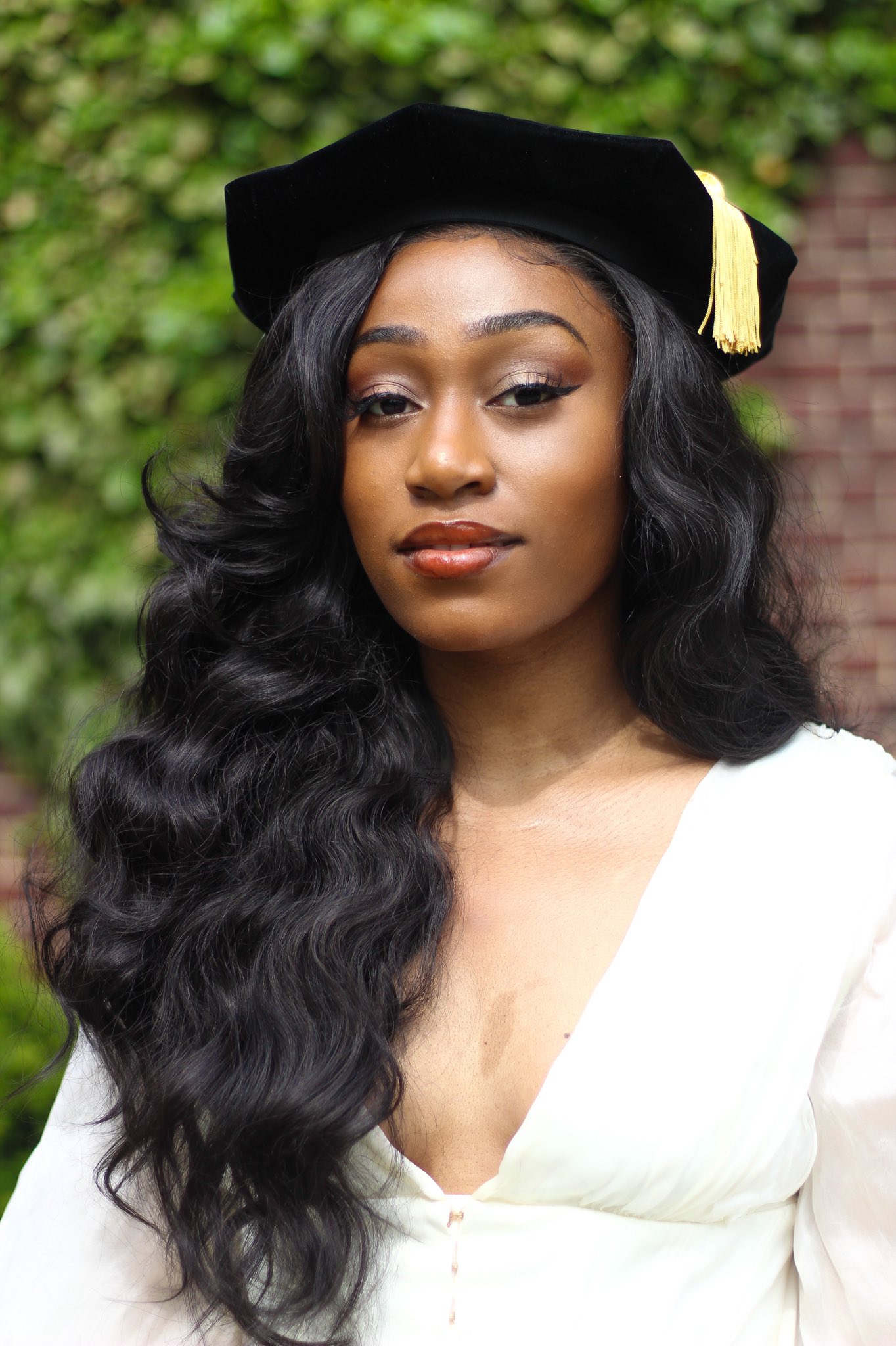 SNOBB APPROVED ✓ @princess_of_da_south will be graduating this year  😍👏🏾🎊 ______… | Graduation hairstyles, Senior pictures hairstyles, Hair  color for black hair