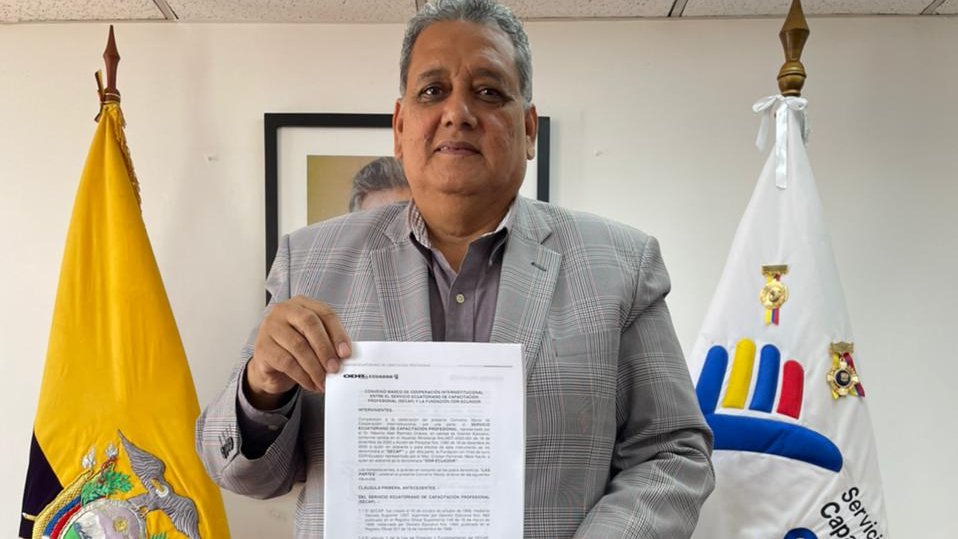 #BoletínSecap 📄

🔹 El Secap y la Fundación ODR firmaron nuevo convenio.

Infórmate más aquí ➡ bit.ly/3oupqXw