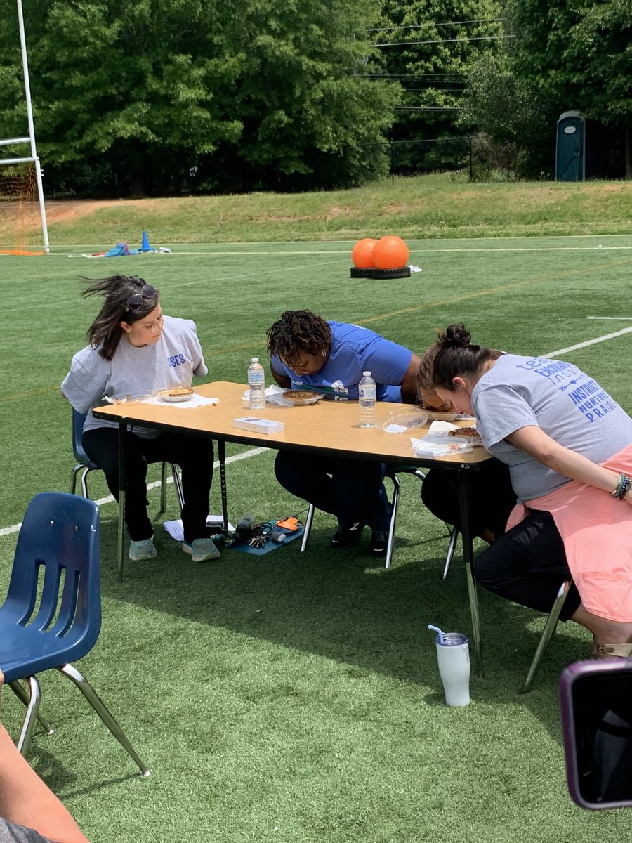 Our 5th graders loved watching admin in a pie eating contest at field day today. What won’t these amazing leaders do to put a smile on our kiddos faces?! ❤️❤️😂