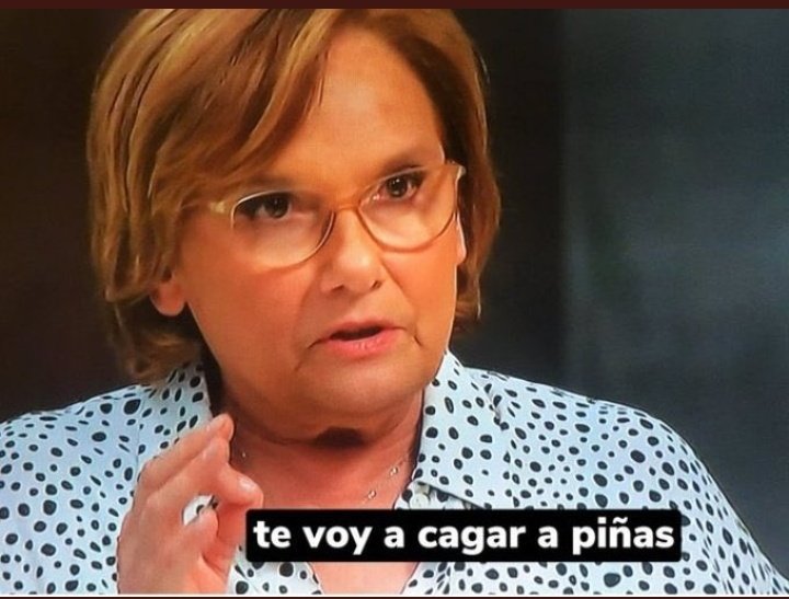 albertlopez7_'s tweet image. flor vigna escuchando la devolución de jimena baron:
#ShowmatchLaAcademia