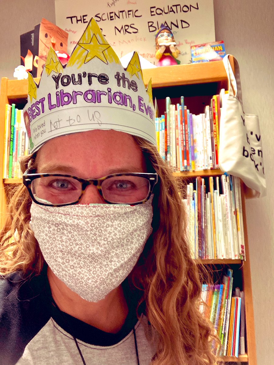 Oh my! I love my new crown! Thanks to <a href="/MrsCampbellTME/">Stacy Campbell</a> kindergartners for making me feel so special! ❤️📚❤️