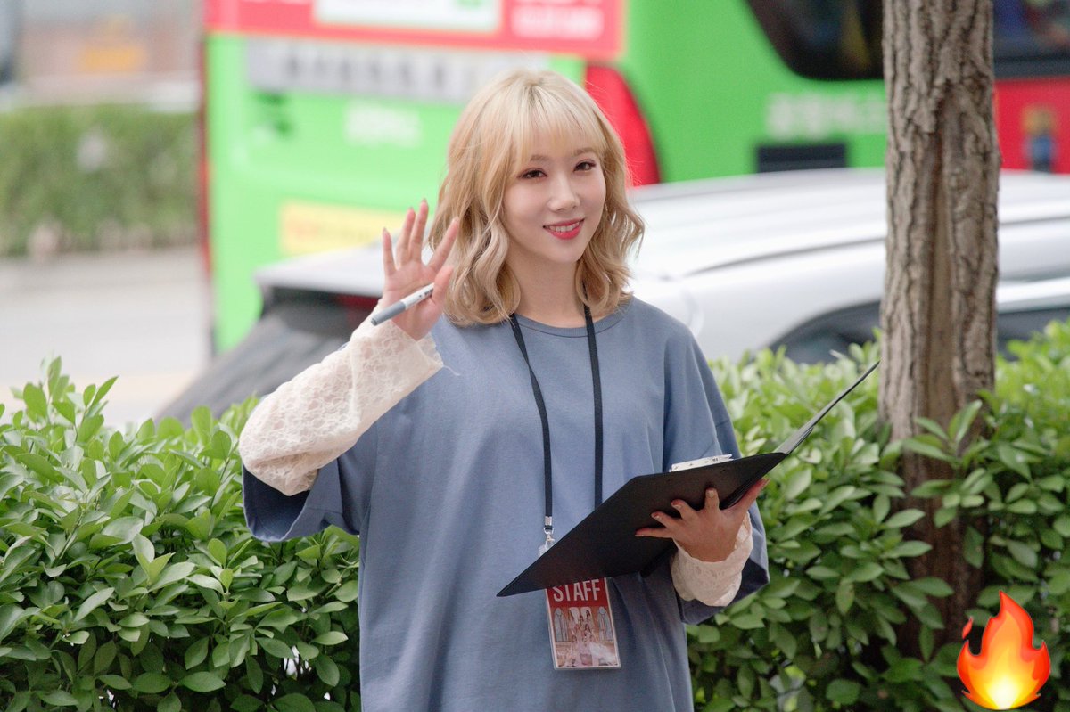 handongfolder tweet picture
