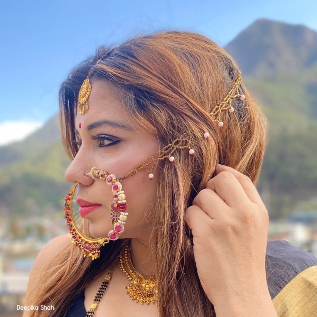 Jewellery jugaad| Woman's jugaad of wearing nose ring over face mask at  wedding goes viral | Trending & Viral News