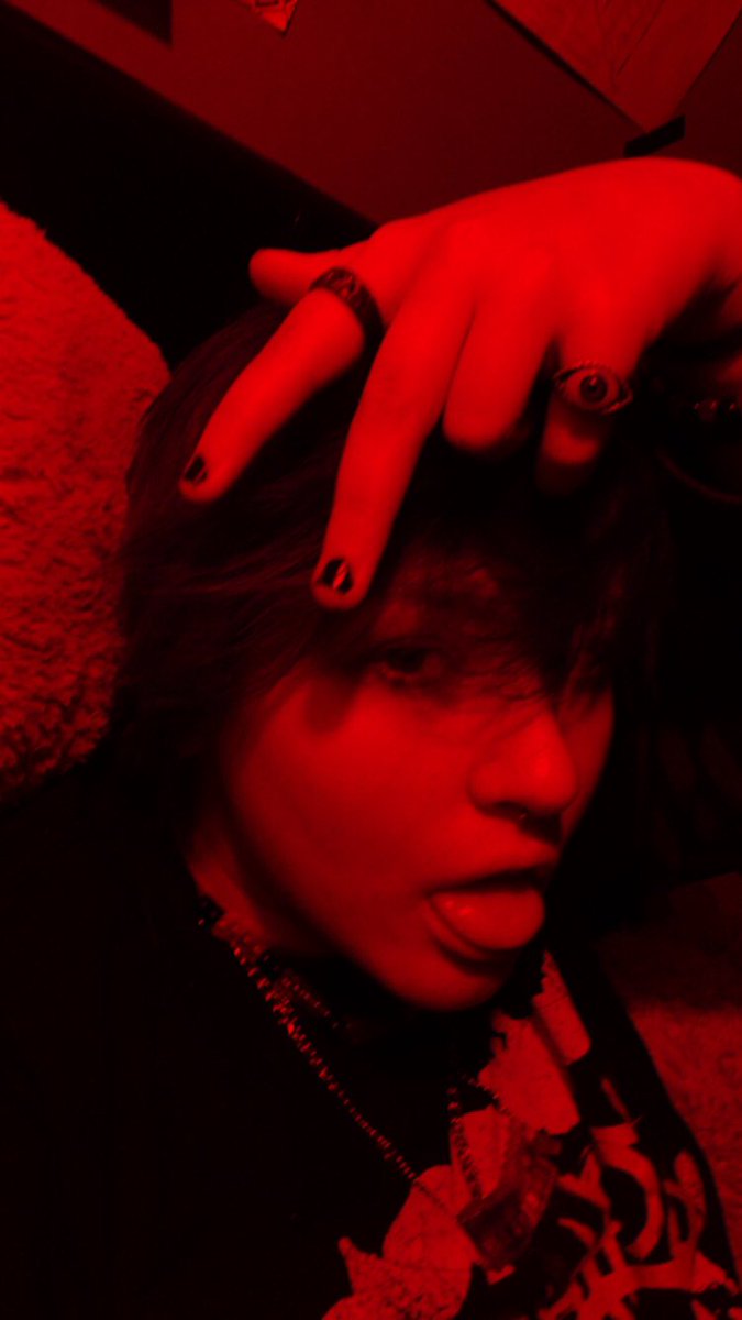 btwwerl's tweet photo. RED RED RED HELLOOOOO COOL FILTER #TEAMNUMB #NUMBART @GreatestHComp https://t.co/mITqACwlwe