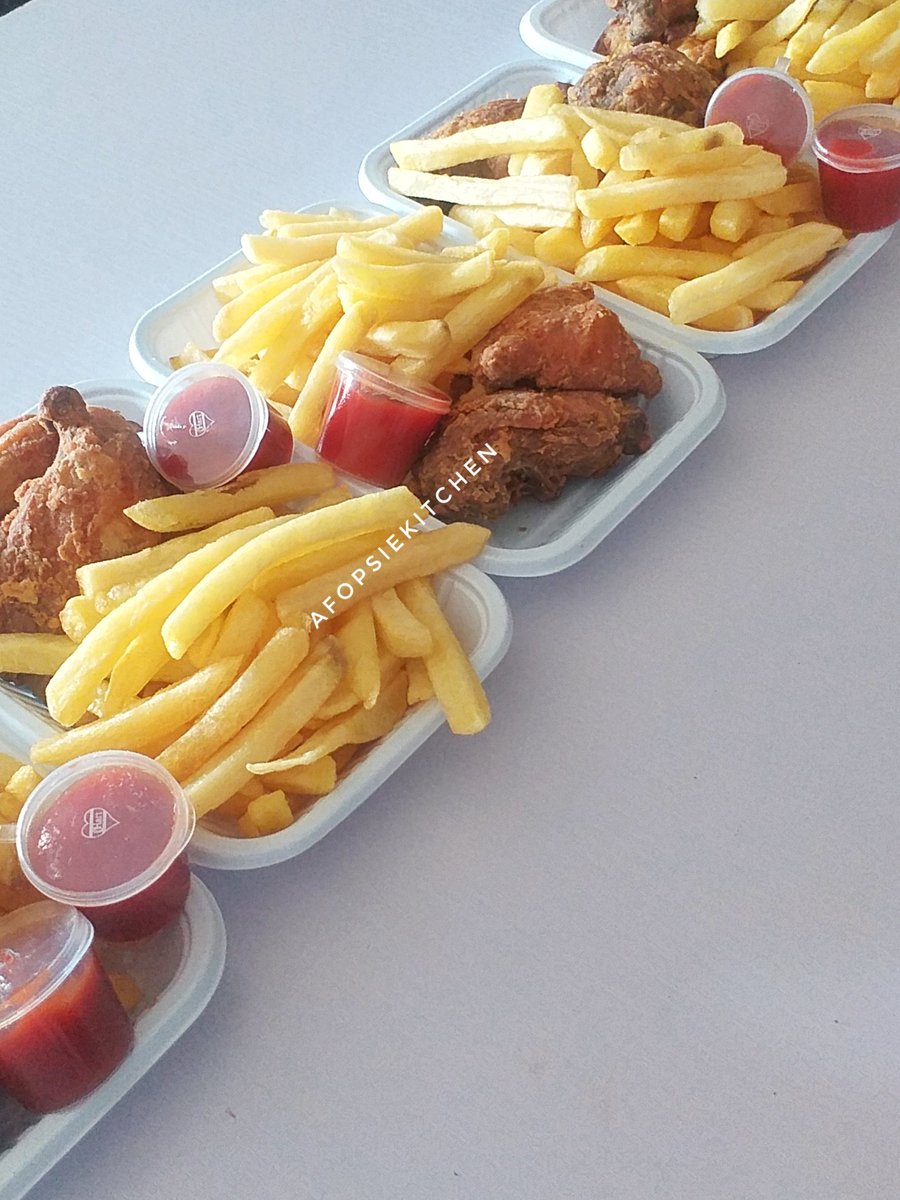 chopsngrills's tweet photo. Heiiii.  Been long I posted here🙈🙈🙈. We've been busy making yummy chops offline✌✌. Bhet ati wa online oo #yummy #fun #CHOP #ilesabaker #grillsinilesa https://t.co/hNvcjb5mX8