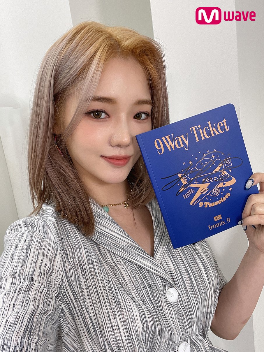 古着人気アイテム Mwave على X:  タレントカード