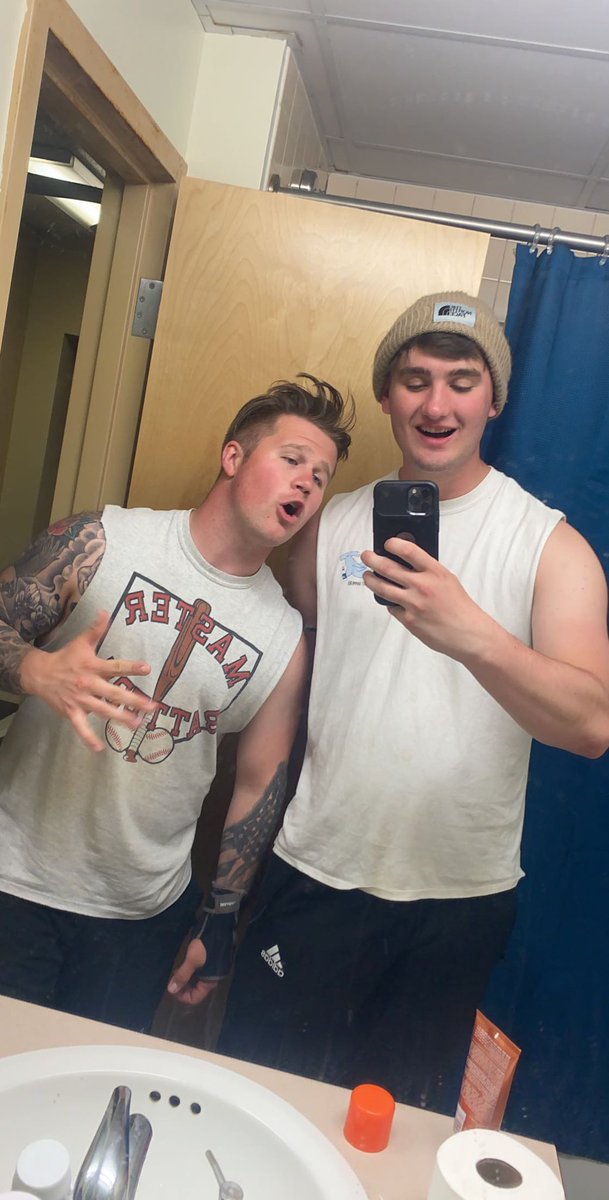 Mattyice699's tweet image. I wanna get sent with @danvroman10 so bad rn. Free my man and give him a fat doink to roast