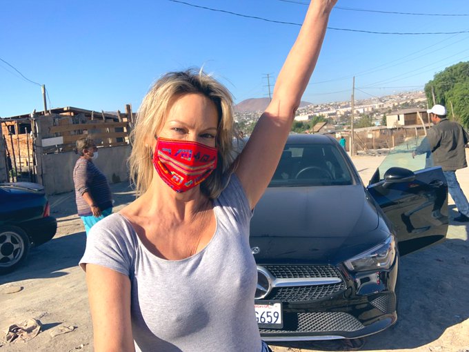 Feeding the hungry! 🎗BEAUTY SAVING THE WORLD #nonprofit #charity @beautysaving #projectmexico https://t<a href="/tag/nonprofit"class="tags">#nonprofit</a><a href="/tag/charity"class="tags"><span>#charity</span></a><a href="/tag/projectmexico"class="tags"><span>#projectmexico</span></a>