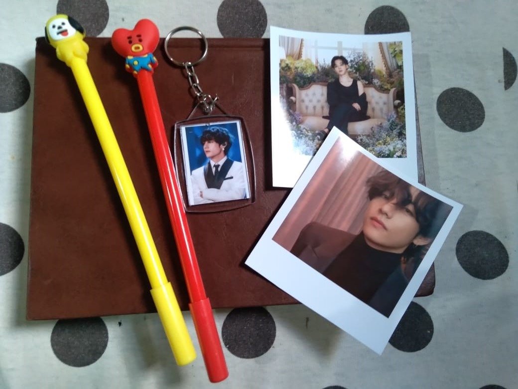 vmhlovely's tweet image. Chegaram minhas coisinhas e estou muito apaixonadinha por elas😍
@_Magic_Store muito fofa e cuidadosa, amei muito, obrigada!🥺💜