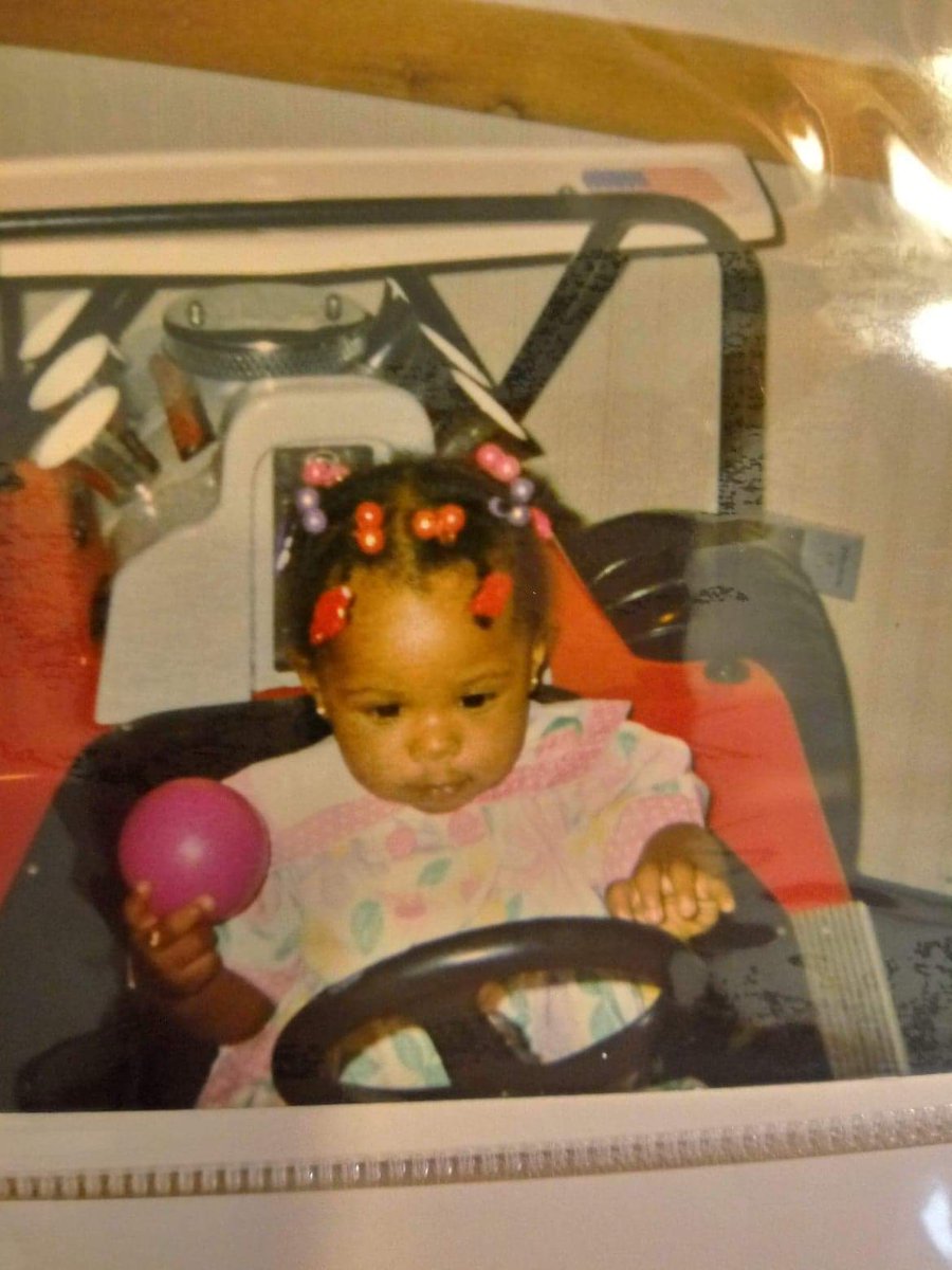 K8lynnD's tweet photo. TL need a cleanse? Here are some of my baby photos/kid pics 😊 https://t.co/gaQCVWH5an