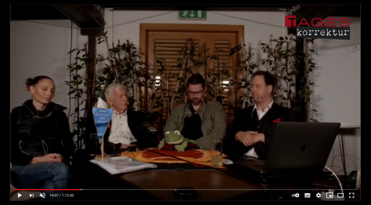BRechercheteam's tweet photo. Hier zu sehen: #SamJolig (Sam, Soul & Mind, Obfrau MittelerdeTV), #HansJoachimMüller (#Tageskorrektur), #JörnAustinat und #DanielMantey (Tageskorrektur, Obmann MittelerdeTV). Man beachte die immer anwesende QAnon-Tischdecke. (4/9) https://t.co/JNqiGXnONY