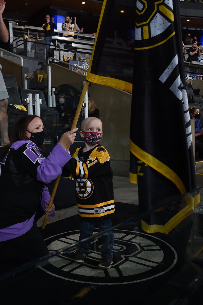 NHLBruins's tweet photo. Always bringing us luck. 💪

#NHLBruins https://t.co/X2KtmJipbX