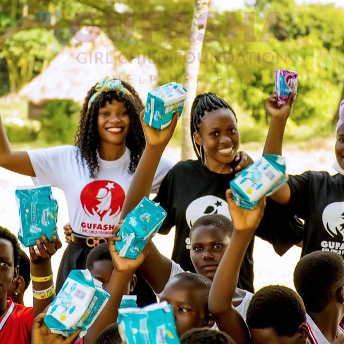 ZiporahCissy's tweet photo. Condoms are a choice menstruation ain't let's come together and end period poverty @joan_kem @aasherdvpt @ZiporahCissy @Gufasha_Found #menstruationisnatural #periodisnormal https://t.co/9eCVaZa23f
