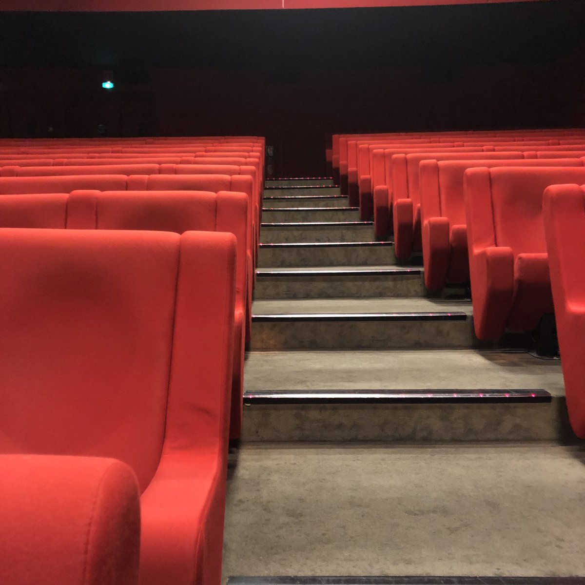 Très heureux de retrouver les salles. En espérant vous faire vivre de belles aventures prochainement autour des festivals que nous couvrons. 😘

#tousaucinema