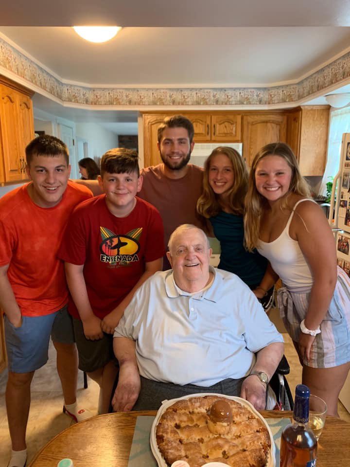 lars_meredith's tweet photo. Congrats on your graduation Will! We are excited to see what the future has in store for you! Go grizzlies! #ucs21 #GLKUAIS https://t.co/5lPtbz7qWN
