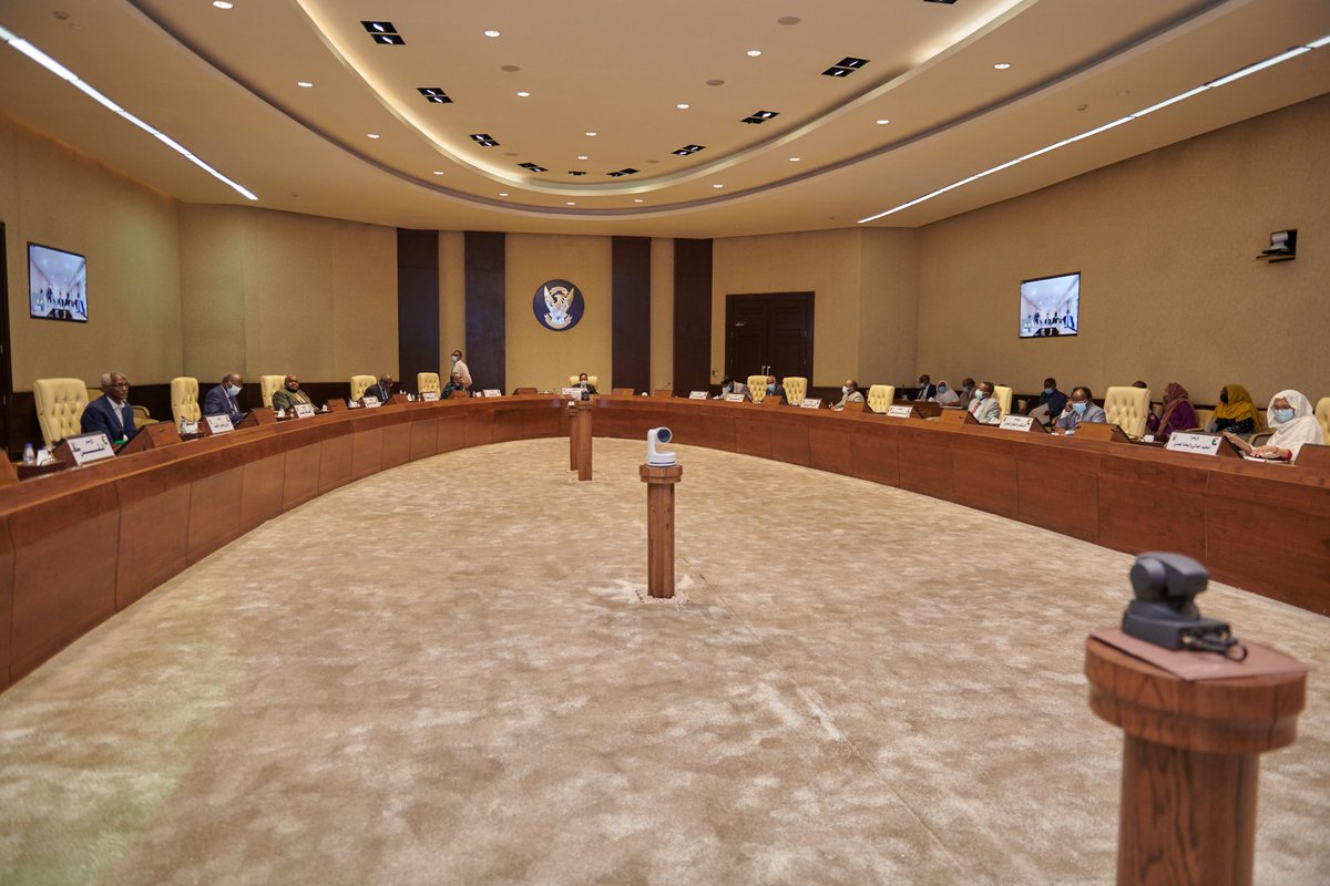 SudanPMO's tweet photo. بسم الله الرحمن الرحيم

بيان من مجلس الوزراء

احتسبت قوات الشرطة السودانية اليوم الشهيد وكيل عريف عثمان حسين، الذي توفى إثر إصابته بطلق ناري في العُنُق من مجهول أثناء قيامه بواجبه المهني والوطني. https://t.co/izLw0UEJ4d