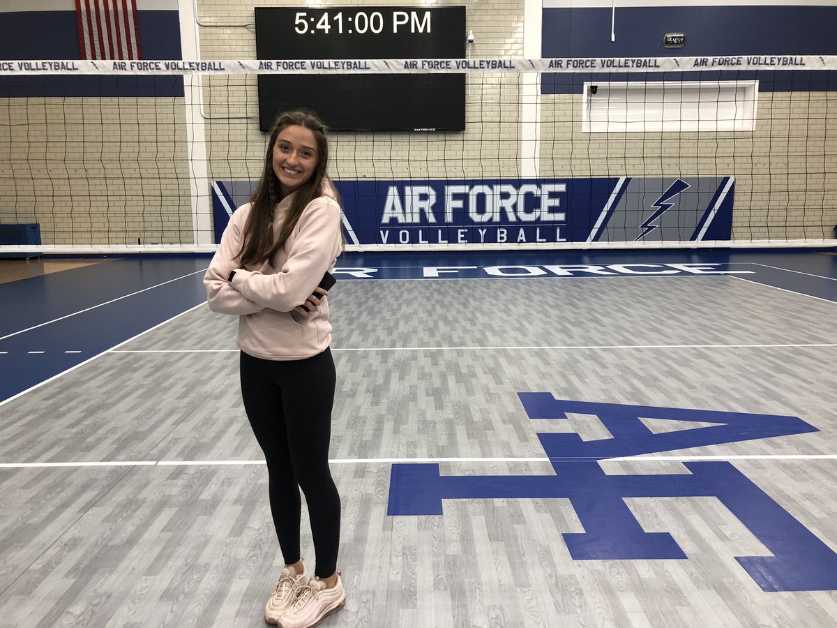 RachelGregg17's tweet photo. After an incredible visit I am honored to receive an official offer from the United States Air Force Academy!!🤍💙 @AF_Academy #Falcons #AirForce #USAFA https://t.co/pRsTcWQPhG