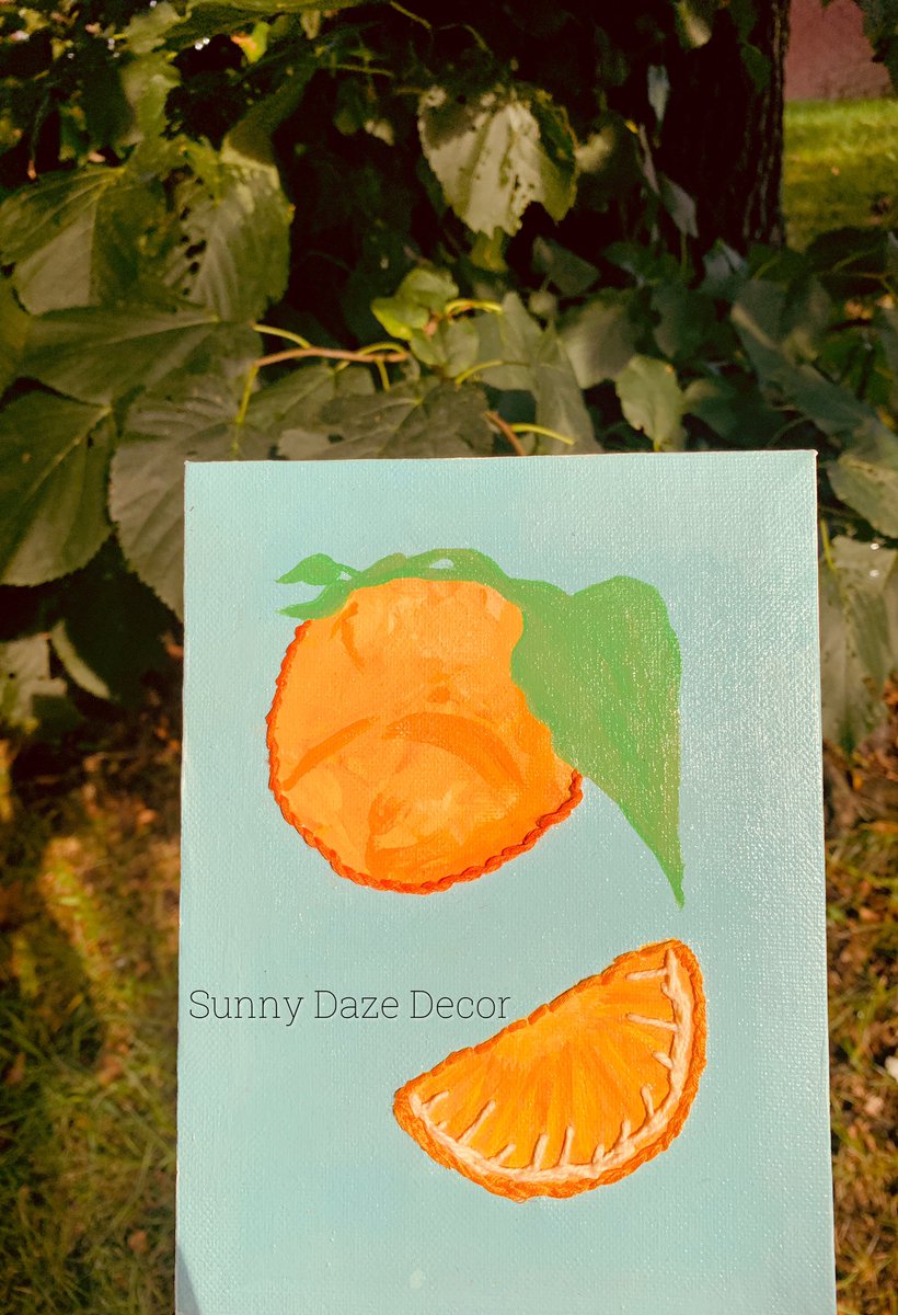 Shop Small Today🛍🛍 ☀️Sunny Daze Decor has an array of unique art pieces, sure to brighten any space!☀️