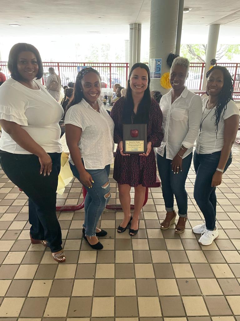 jshaunefit's tweet photo. Everyone had a great time at the Literacy Collaboratory!!  Congratulations to Jacqueline Ondar @ Hialeah Senior High for High School Literacy Transformation Coach of the Year (TCOY)!!! @KerniqueMoore @AnneKnight4Edu @yvonnettecmdcps @lisagarcia_lisa @trydiggs  #MDCPSDAS https://t.co/dMYms8GbdA