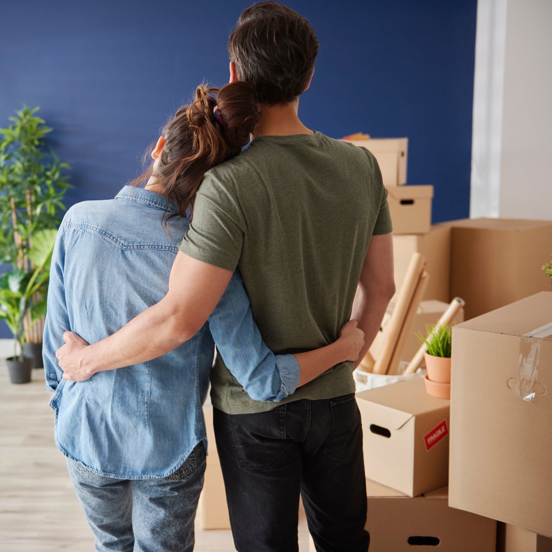 kimhamricksells's tweet photo. Live in your home for 12 to 18 months before undertaking any major renovations such as additions or knocking down walls. What you initially think you want to do may change after you’ve lived there for a while. 
#RealEstateTip #NewHome #HomeMakeover https://t.co/iw5Q1ZhUTX