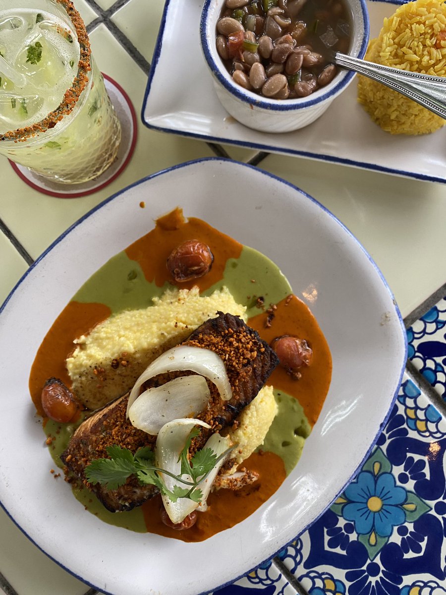 meghamcswain's tweet photo. Cloudy with a chance of margs @ninfasoriginal ☔️🥳 Wood oven roasted mole salmon + stone milled grits &amp; a cucumber mint marg to brighten up this rainy Thursday. #theoriginalninfas #cheers #mole #salmon @BLVDPlace https://t.co/XIlnPWJEMj