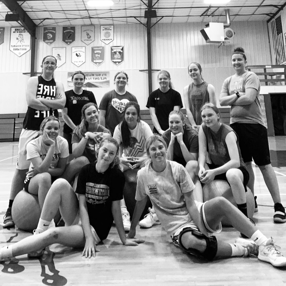 NNLadyMustangs's tweet photo. Week 1 with the fam ✔

#GangGang https://t.co/iR3pgJ5tSZ