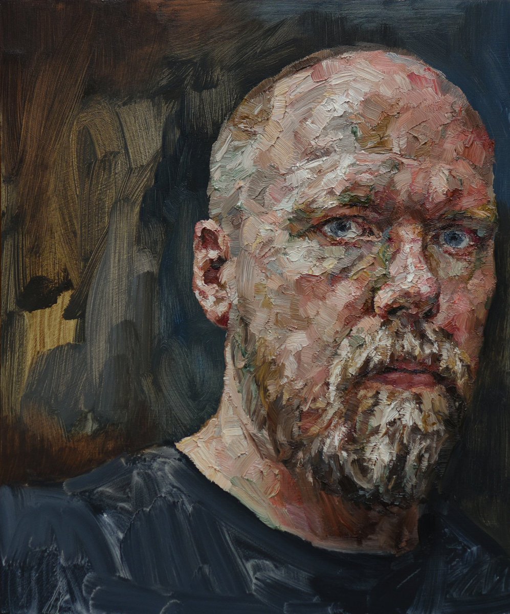 Hello folks! Been away from Twitter for waaaay too long! Decided to start posting more regularly again so, if anyone is still following me haha, here is a self-portrait I made during lockdown to get the ball rolling again🙂🙌🏻