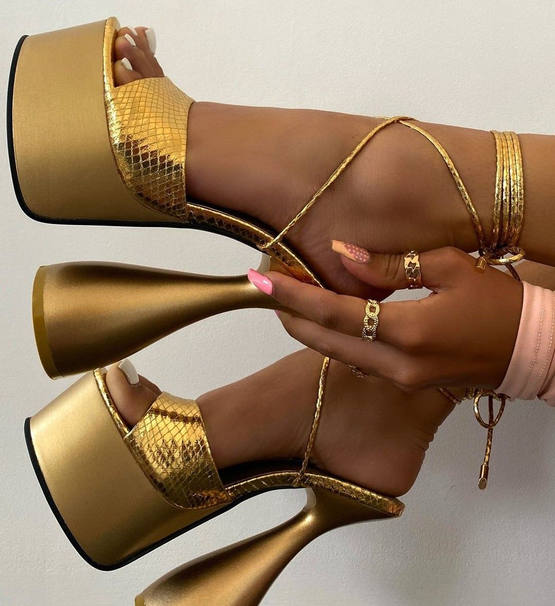 😍 Would you wear?