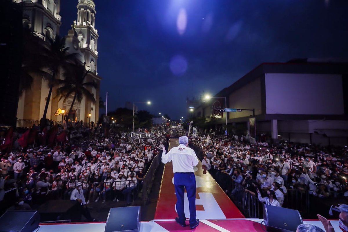 photolosa's tweet photo. Cierra Rubén Rocha Moya histórica campaña de la esperanza y la transformación https://t.co/lszMeOJcyG https://t.co/iYqwH11jqD