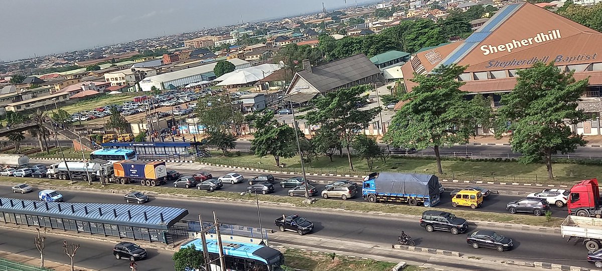 neminsuranceplc's tweet photo. NEMTrafficReport[4:45pm]There is slow moving traffic from #PALMGROOVE to #ANTHONY on the express way and quiet a free flow on the service lane and also a slow movement from #OBANIKORO to #JIBOWU @TrafficChiefNG #GIDITRAFFIC #TrafficChief #LagosUpdate #Neminsuranceplc https://t.co/0SG0iU8jsj