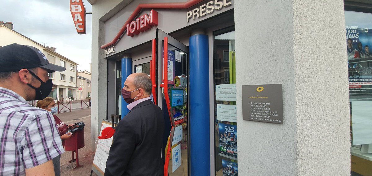 LesBuralistes's tweet photo. #TransformationBuralistes ♦️

5e rencontre chez Frederic, à #Clouange, dans le respect des gestes barrières.

Pour régulation du flux, un ticket pour entrer chez son #buraliste 🎫 https://t.co/pM4FAkJWvo