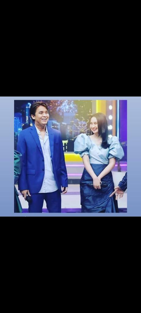 @AnnaCheche tweet media