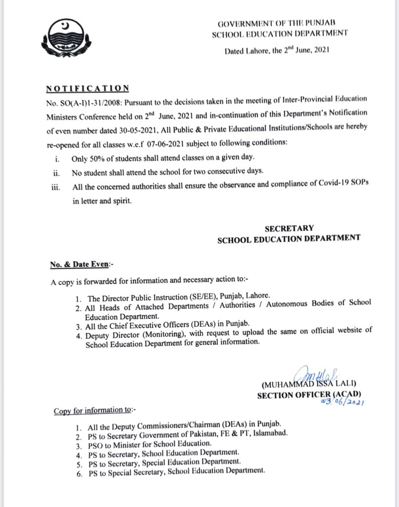 MuradRaasMR's tweet photo. NOTIFICATION:
All Public &amp; Private Schools of Punjab to be opened on Monday 7th June, 2021. It will be a “Staggered” approach. Please read the following Notification carefully. It will be implemented strictly. Our teams will be monitoring the situation very closely. Follow SOPs. https://t.co/kC41NwaSV9