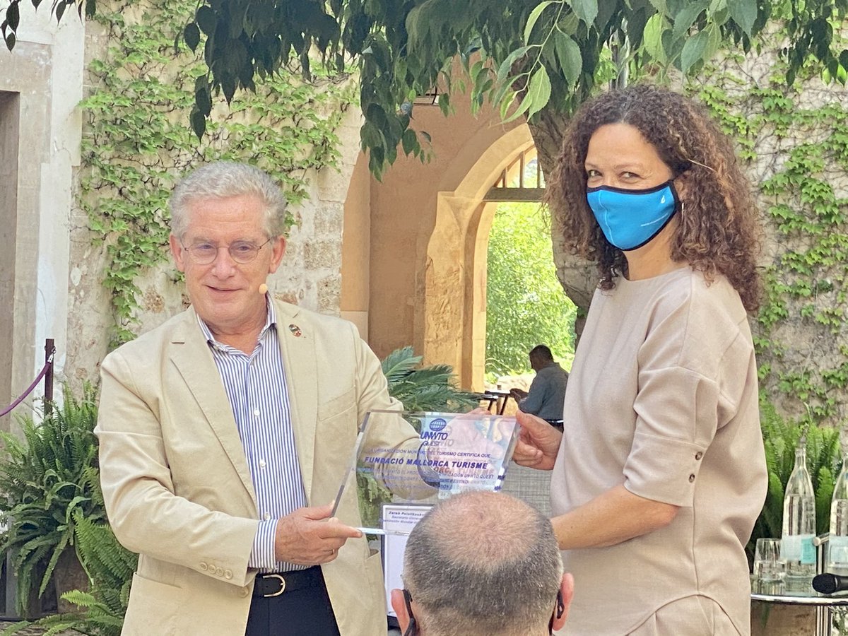 MallorcaTourism's tweet photo. #Mallorca ja té el certificat @UNWTOAcademy @UNWTO. És la primera vegada que una destinació turística europea rep aquest reconeixement. Enhorabona! 🎉
@ManoloMolinaEsp @manuelbut1984 @ConselldeMca @CatalinaClader1 #RestartTourism #MallorcaSafeTourism #UNWTOQUESTNetwork https://t.co/TJqZmPFS4K