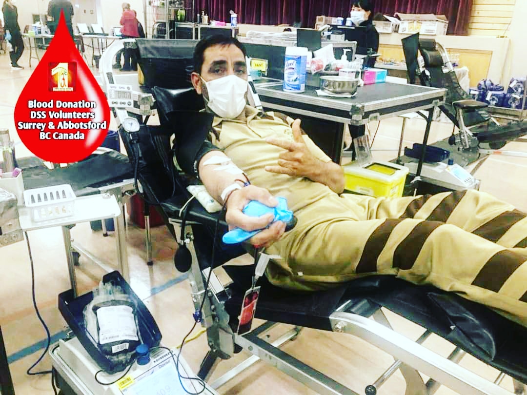 Hv15_kaur's tweet photo. #DeraSachaSauda volunteers are  known as 
#TrueBloodPump . They always ready to donate blood inspired by Saint Dr. Gurmeet Ram Rahim Singh Ji Insan . By donating blood you save 3 lives . 
#GiftOfLife
#BeAHero
#DonateBloodSaveLives
#SaintRamRahimJi
#SaintDrMSG
#BabaRamRahim https://t.co/oyImpcwdJs