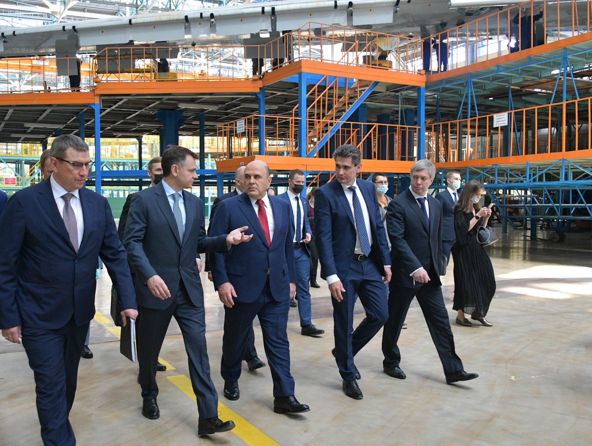 Михаил Мишустин посетил авиационные предприятия «Авиастар-СП» и «АэроКомпозит» в Ульяновске

government.ru/news/42393/
government.ru/news/42391/