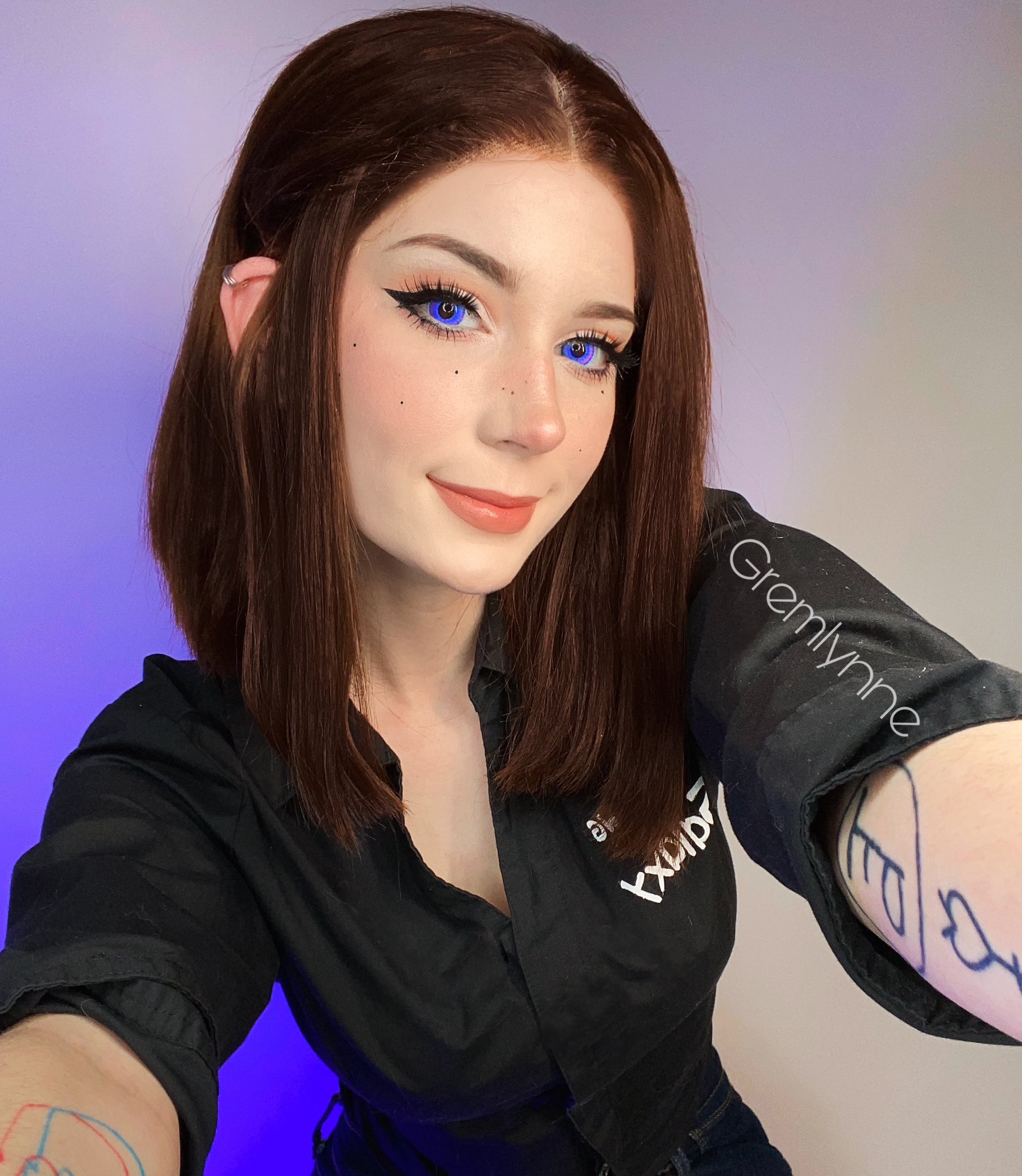 gremlynne on X: I think Sam is glitching t.comaoq9bYY9c  X